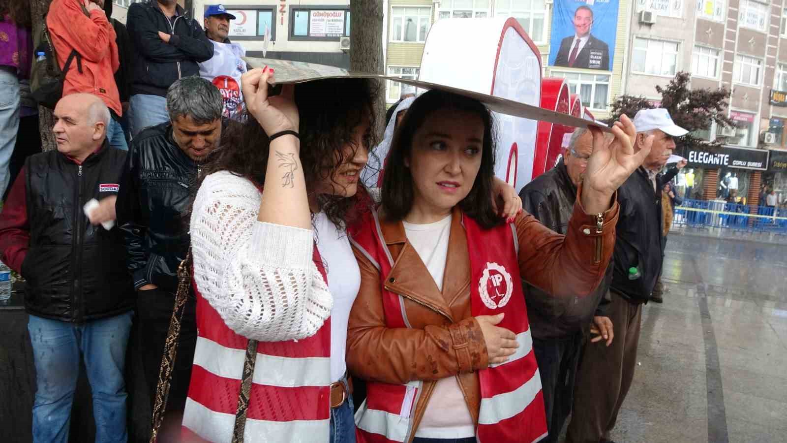 İŞÇİ BAYRAMI OLARAK KUTLANAN 1 MAYIS EMEK VE DAYANIŞMA GÜNÜN