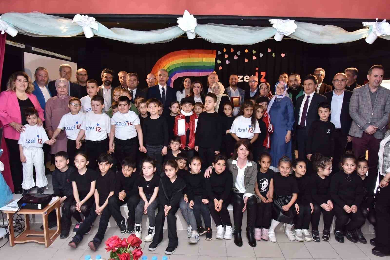 TEKKEKÖY’DE 10-16 MAYIS ENGELLİLER HAFTASI NEDENİYLE DÜZENLENEN TÖRENDE ÖZEL ÖĞRENCİLERİN