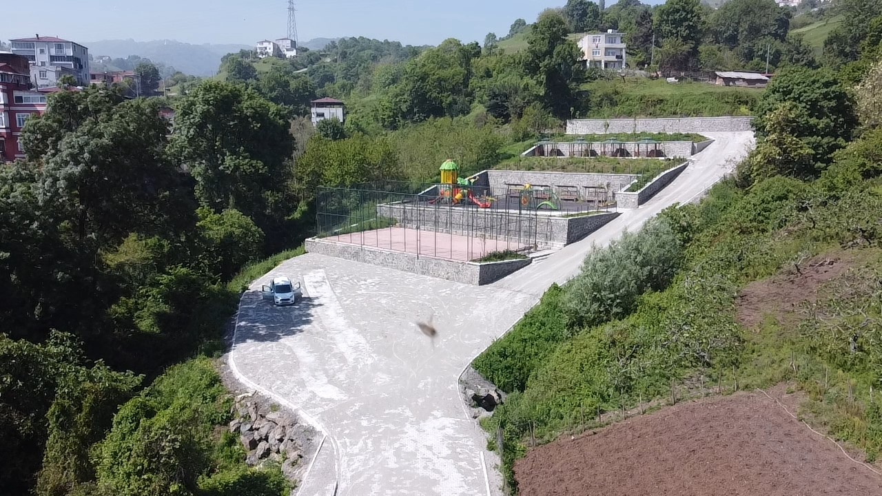 İLÇENİN DÖRT BİR YANINDA HUMMALI BİR ÇALIŞMA YÜRÜTEN TEKKEKÖY BELEDİYESİ,