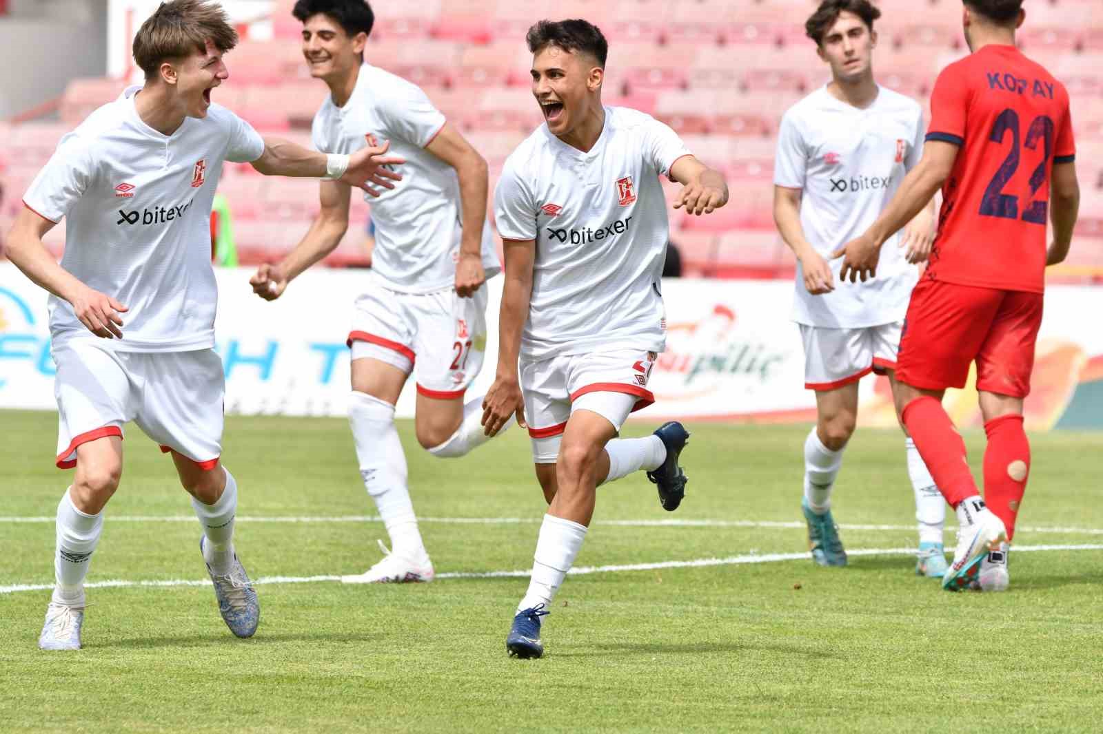 TFF 2. LİG KIRMIZI GRUP 37. HAFTASINDA BALIKESİRSPOR EVİNDE KARŞILAŞTIĞI