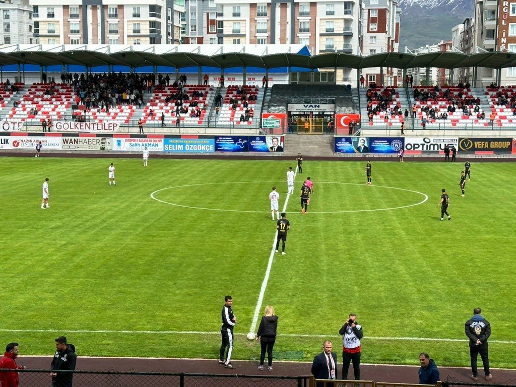 TFF 2. LİG KIRMIZI GRUP’TA MÜCADELE VEREN VANSPOR FK, KONUK