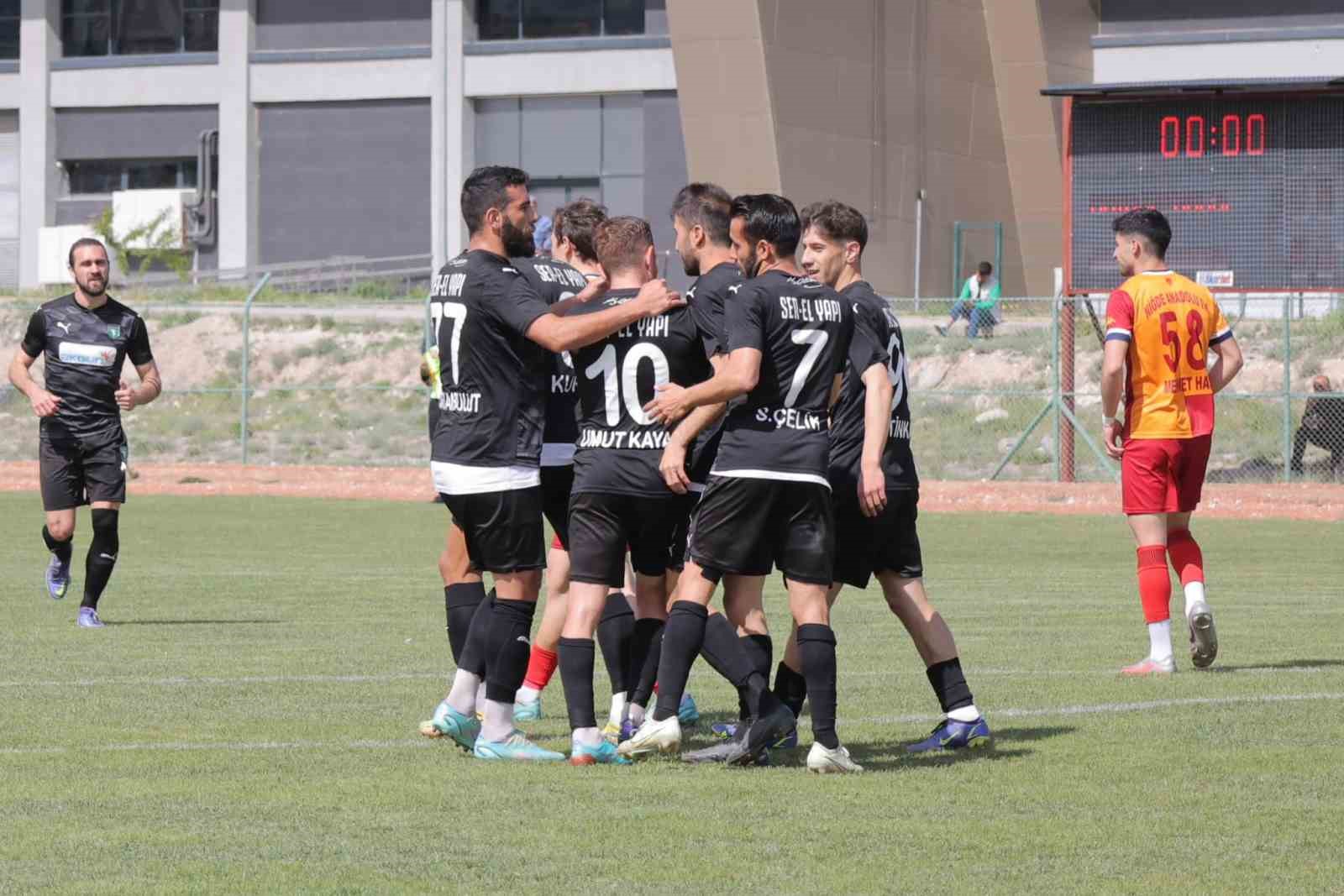 TFF 3. LİG 3. GRUBUN 32. HAFTA MÜCADELESİNDE EFELER 09