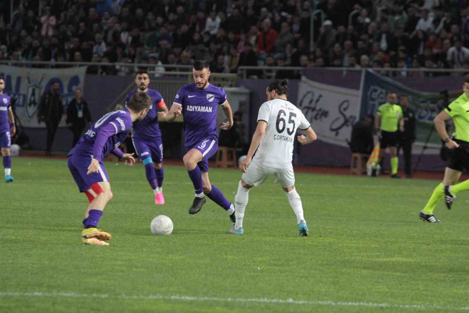 TFF 3. LİG PLAY-OFF MÜCADELESİNDE ORDUSPOR 1967, KONUK ETTİĞİ KUŞADASISPOR'U