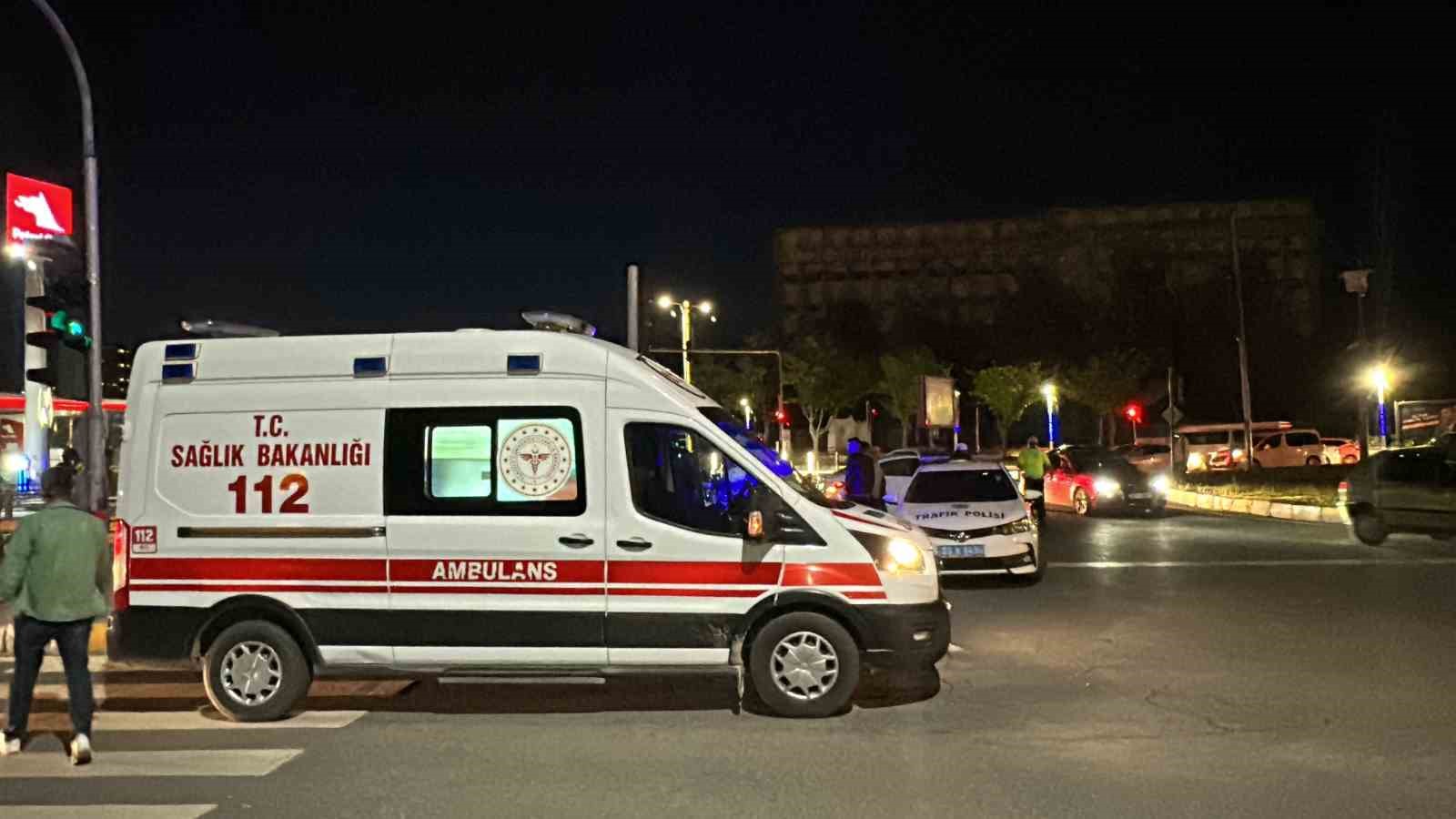 ELAZIĞ’DA TIR İLE OTOMOBİLİN ÇARPIŞMASI SONUCU MEYDANA GELEN KAZADA 1