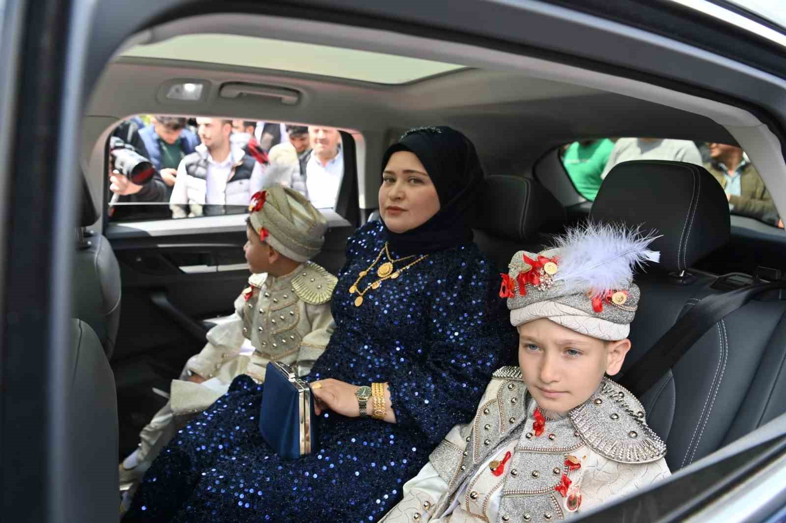 TOGG Balıkesir’de şehit çocuklarına sünnet arabası oldu