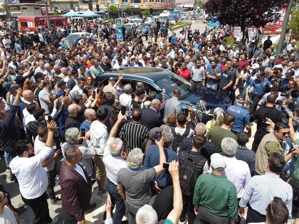 TÜRKİYE’NİN YERLİ OTOMOBİLİ TOGG’UN İLK AKILLI CİHAZ MODELİ T10X’UN NAZİLLİ’DE