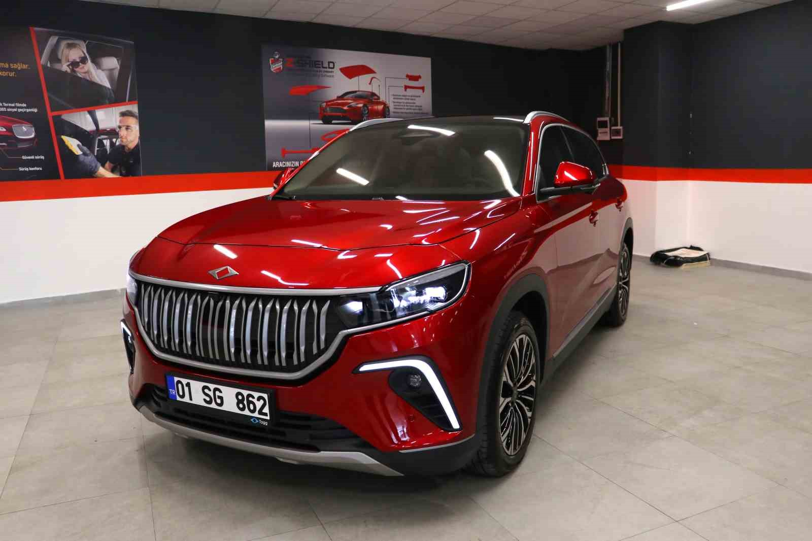 TÜRKİYE’NİN İLK YERLİ VE MİLLİ OTOMOBİLİ TOGG'U ADANA'DA SATIN ALAN