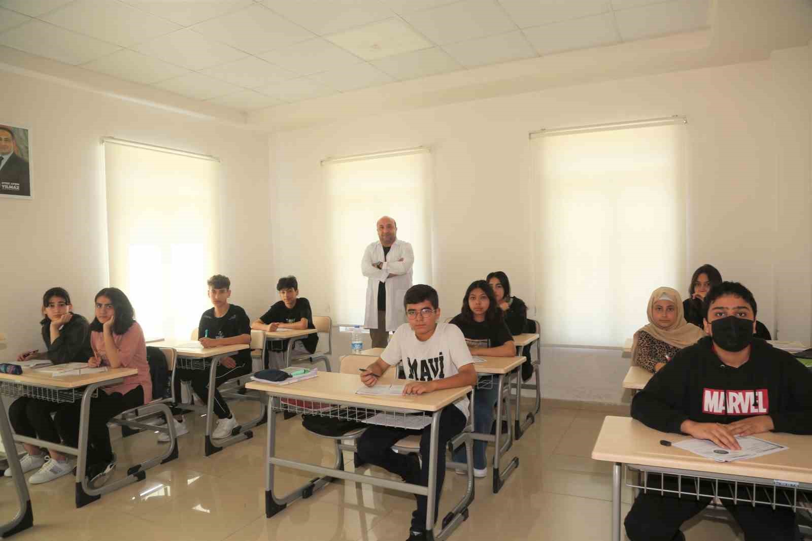 TOROSLAR BELEDİYESİ TARAFINDAN HAYATA GEÇİRİLEN, GENÇLERİN LİSE VE ÜNİVERSİTE SINAVLARINA