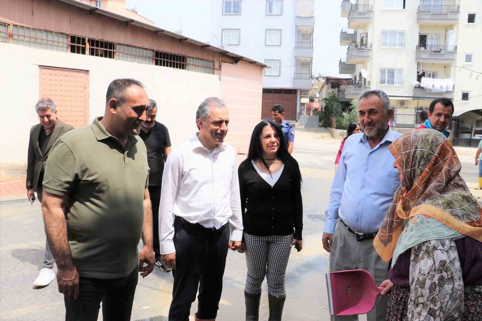 TOROSLAR BELEDİYE BAŞKANI ATSIZ AFŞIN YILMAZ, SEL FELAKETİNDEN ETKİLENEN VATANDAŞLARI