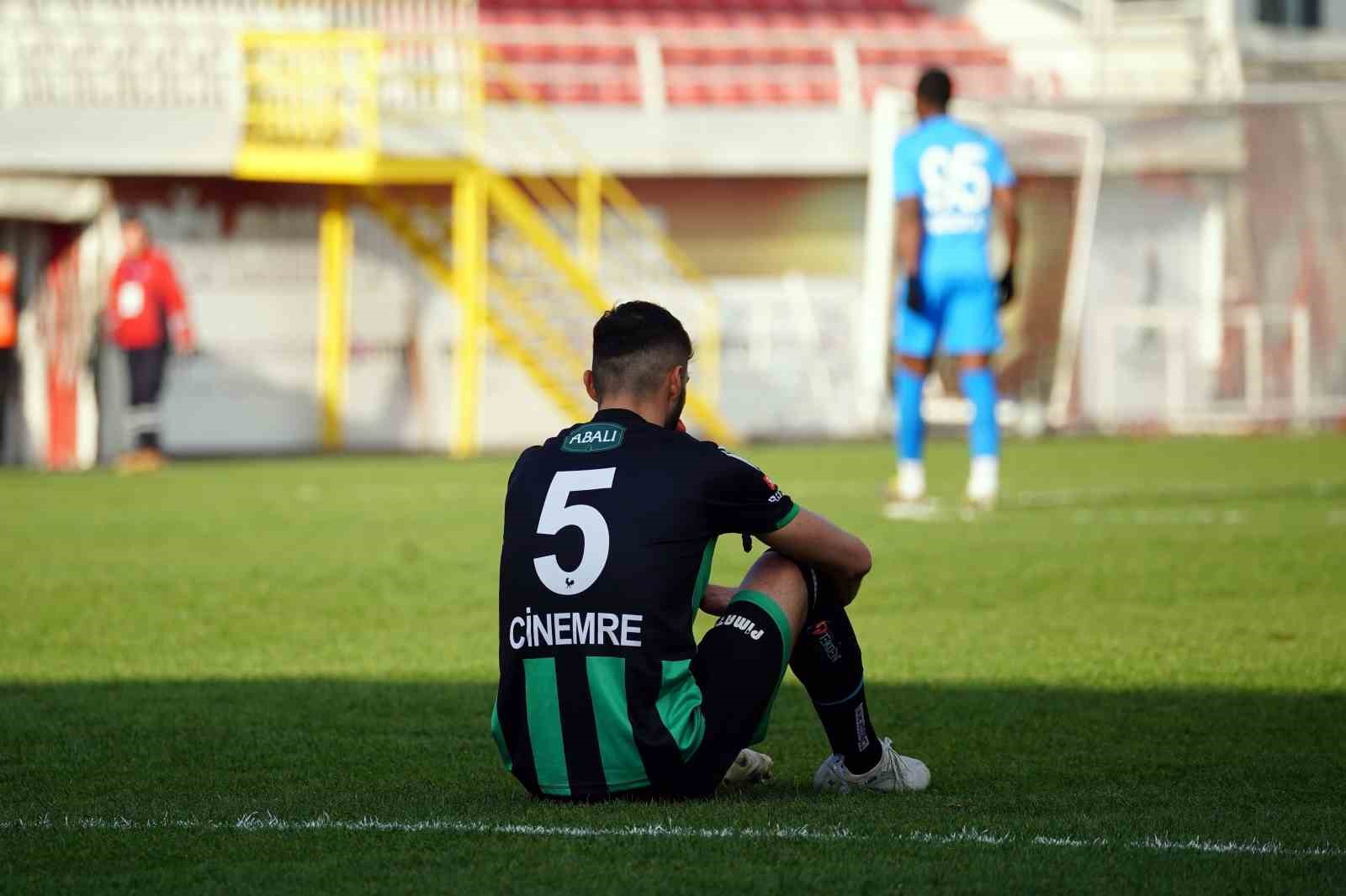 ÖNÜMÜZDEKİ SEZON TFF 2. LİG'DE MÜCADELE EDECEK OLAN DENİZLİSPOR'DA SIKINTILAR