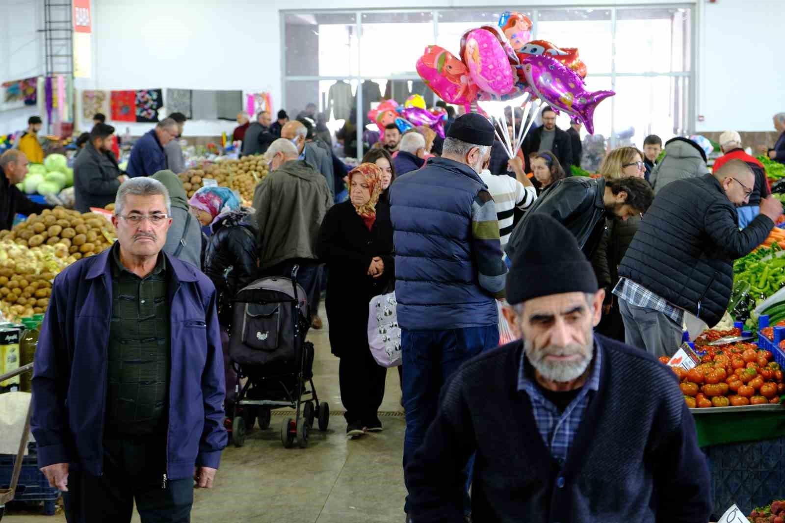 TÜKETİCİ FİYAT ENDEKSİ YILLIK YÜZDE 43,68, AYLIK YÜZDE 2,39 OLDU