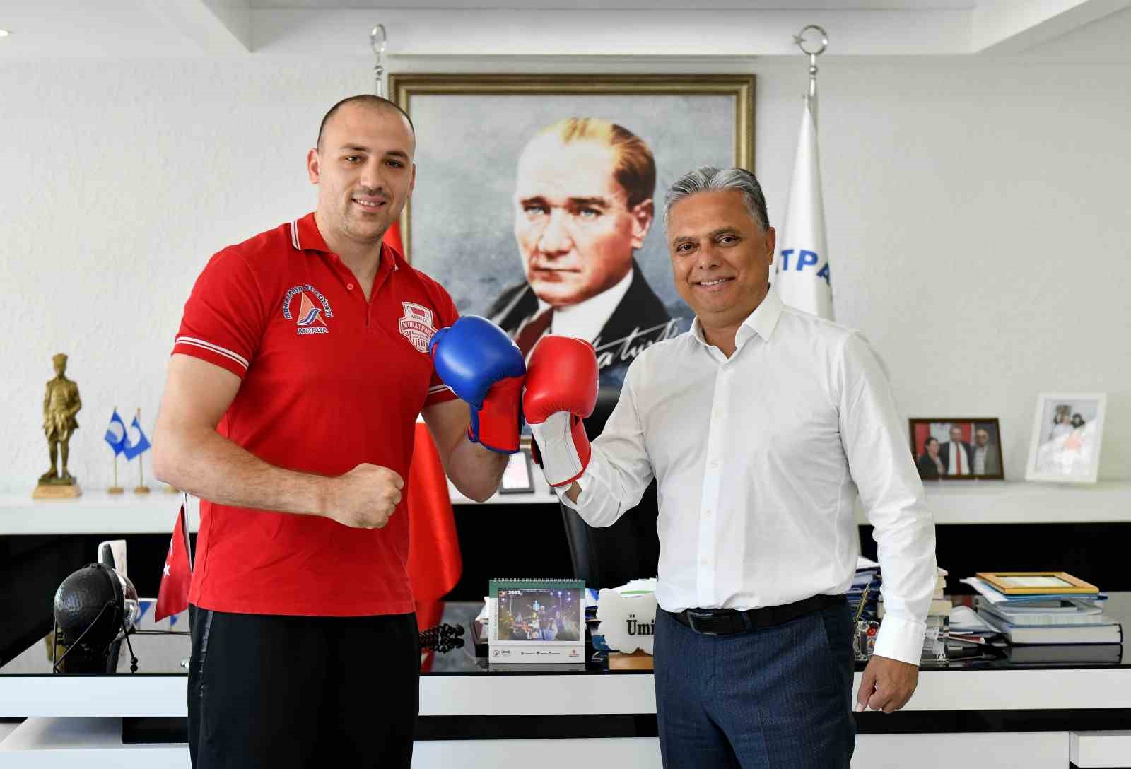 MURATPAŞA’NIN ‘KIZIL FIRTINASI’ KİCK BOKS SPORCUSU HASAN MERT KIZIL, 8.