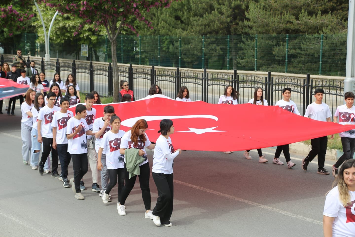 TUNCELİ’DE 19 MAYIS ATATÜRK’Ü ANMA, GENÇLİK VE SPOR BAYRAMI BİR