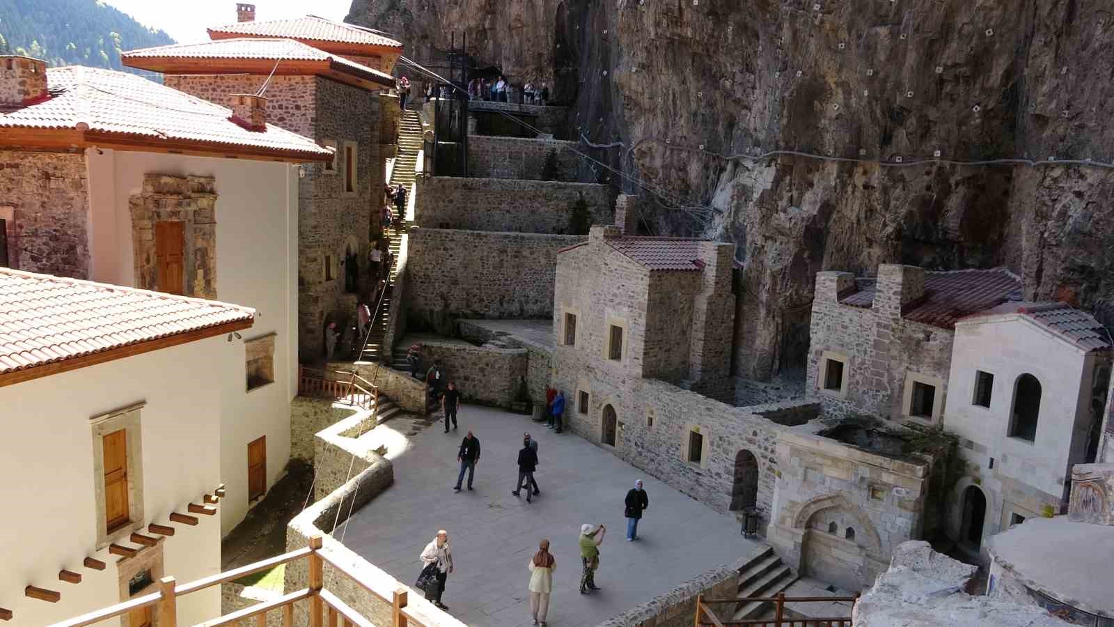 TÜRKİYE’NİN EN ÖNEMLİ İNANÇ TURİZMİ MERKEZLERİNDEN BİRİ OLAN TRABZON’UN MAÇKA