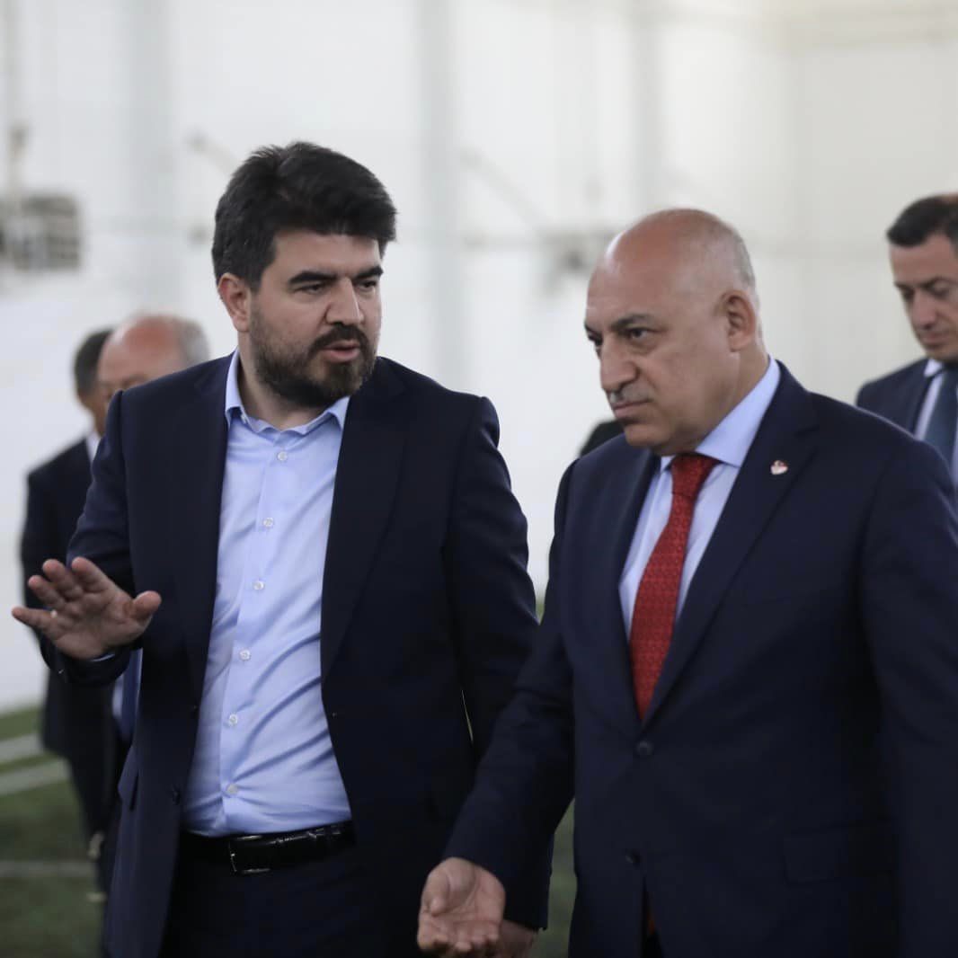TFF BAŞKANI MEHMET BÜYÜKEKŞİ, KAYSERİSPOR KULÜBÜNÜ ZİYARET ETTİ