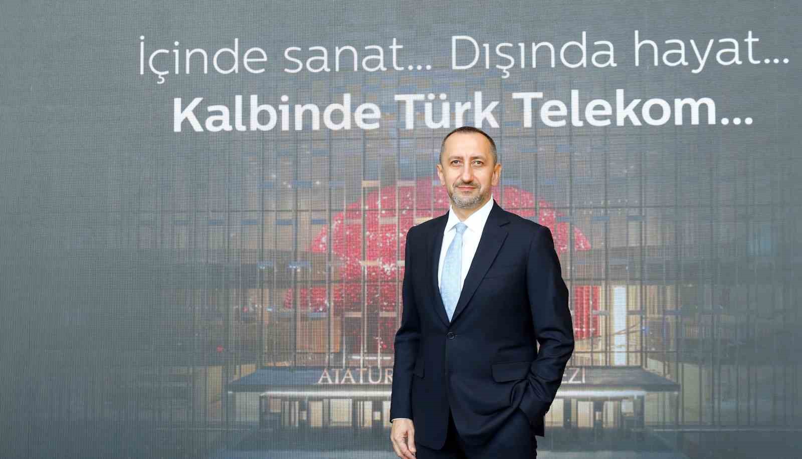 TÜRK TELEKOM CEO’SU ÜMİT ÖNAL, “ENGELLİ BİREYLERİN EĞİTİMDEN SANATA KADAR