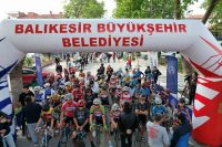 TÜRKİYE KUPASI PUANLI YOL BİSİKLET YARIŞLARI SINDIRGI'DA BAŞLADI