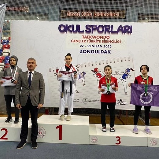 ZONGULDAK’TA YAPILAN GENÇLER OKUL SPORLARI TAEKWONDO TÜRKİYE FİNALLERİNDE FARABİ ANADOLU