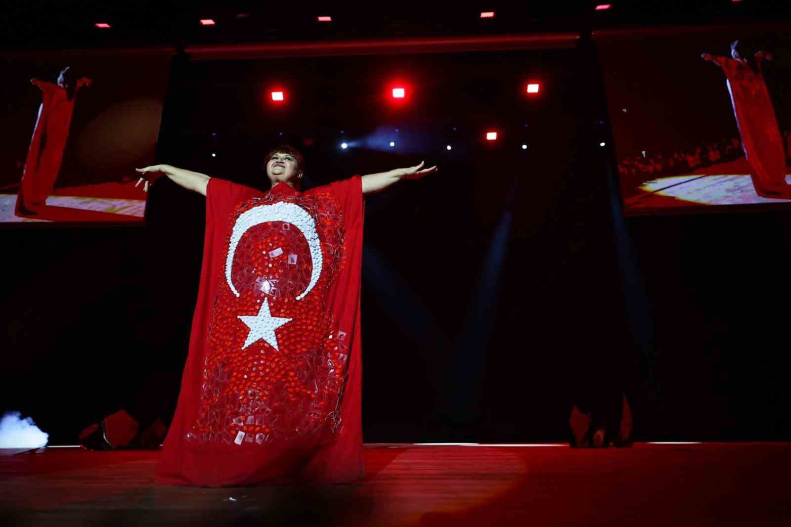 DENİZLİ BÜYÜKŞEHİR BELEDİYESİNİN BU YIL 7.’SİNİ DÜZENLEDİĞİ ULUSLARARASI DENİZLİ CAM
