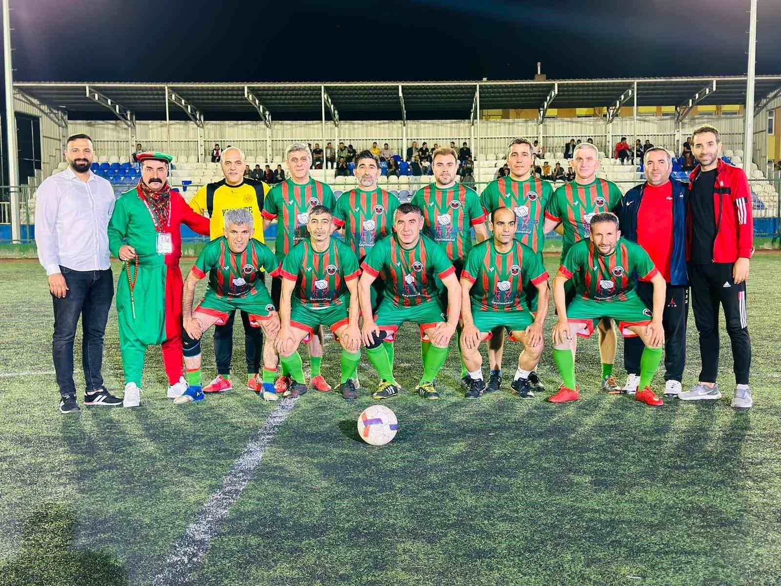DİYARBAKIR TURYAP TEMSİLCİLİĞİ, SPONSORU OLDUĞU SEYRANTEPE MASTERLER SPOR KULÜBÜNÜ ZİYARET