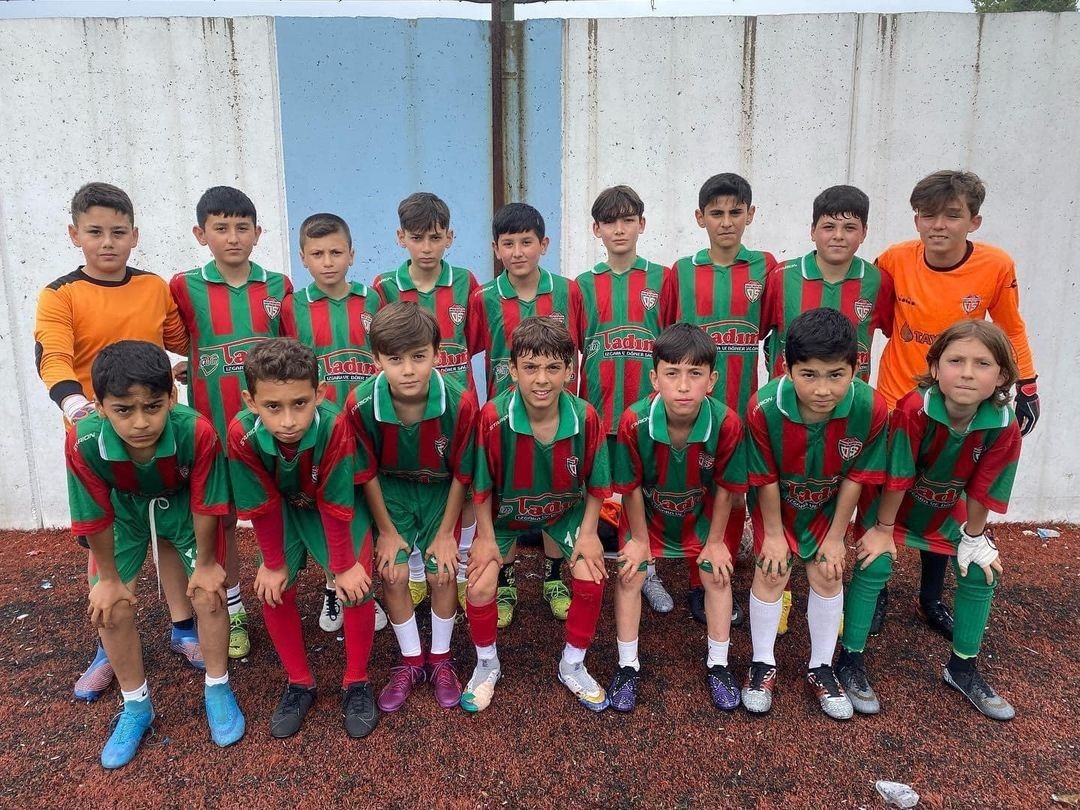 1308 OSMANELİ BELEDİYE SPOR BURSA’DA DÜZENLENEN FUTBOL TURNUVASINA DAVET EDİLDİ
