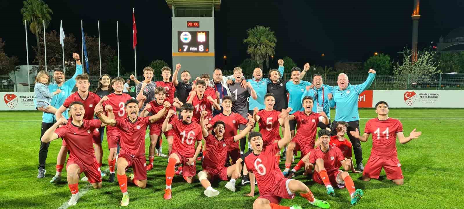 U17 ELİT A LİGİ FİNAL MAÇINDA, FENERBAHÇE İLE DG SİVASSPOR