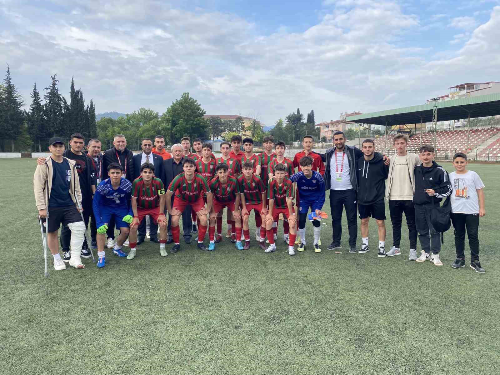 1308 OSMANELİ BELEDİYESPOR,  SÖĞÜTSPOR İLE GİRDİĞİ MÜCADELEDEN 2-1 GALİP