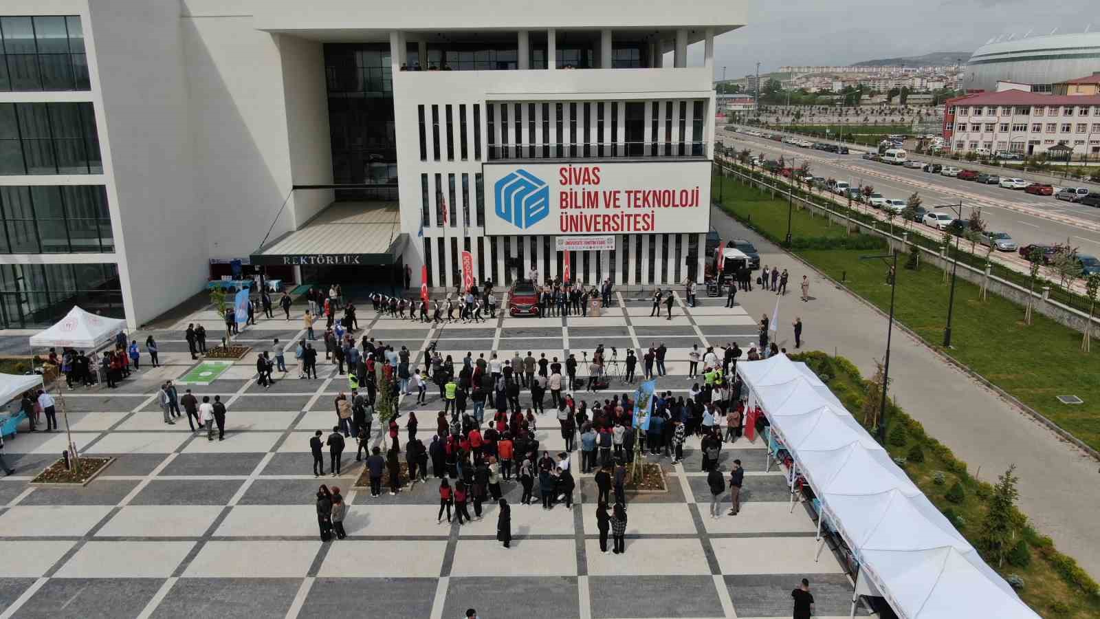 SİVAS’TA ANADOLU ÜNİVERSİTELER BİRLİĞİ TARAFINDAN GERÇEKLEŞTİRİLEN ÜNİVERSİTE TANITIM VE TERCİH