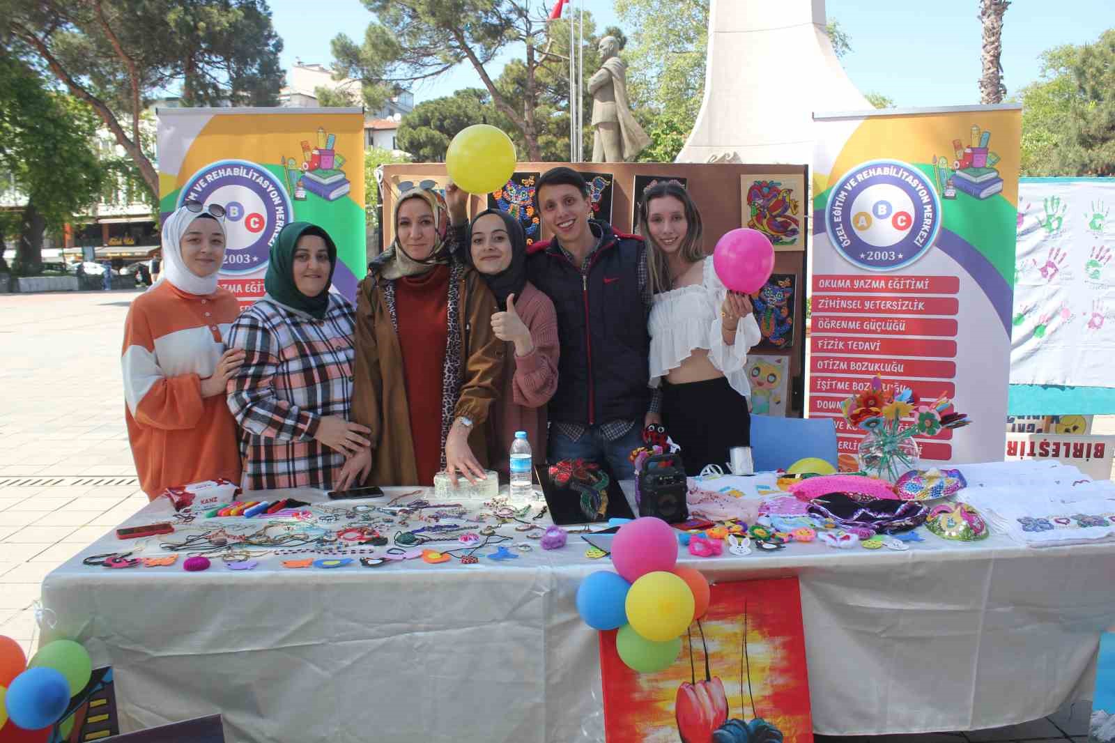 ÜNYE’DE ÖZEL ÖĞRENCİLERDEN FESTİVAL HAVASINDA KUTLAMA
