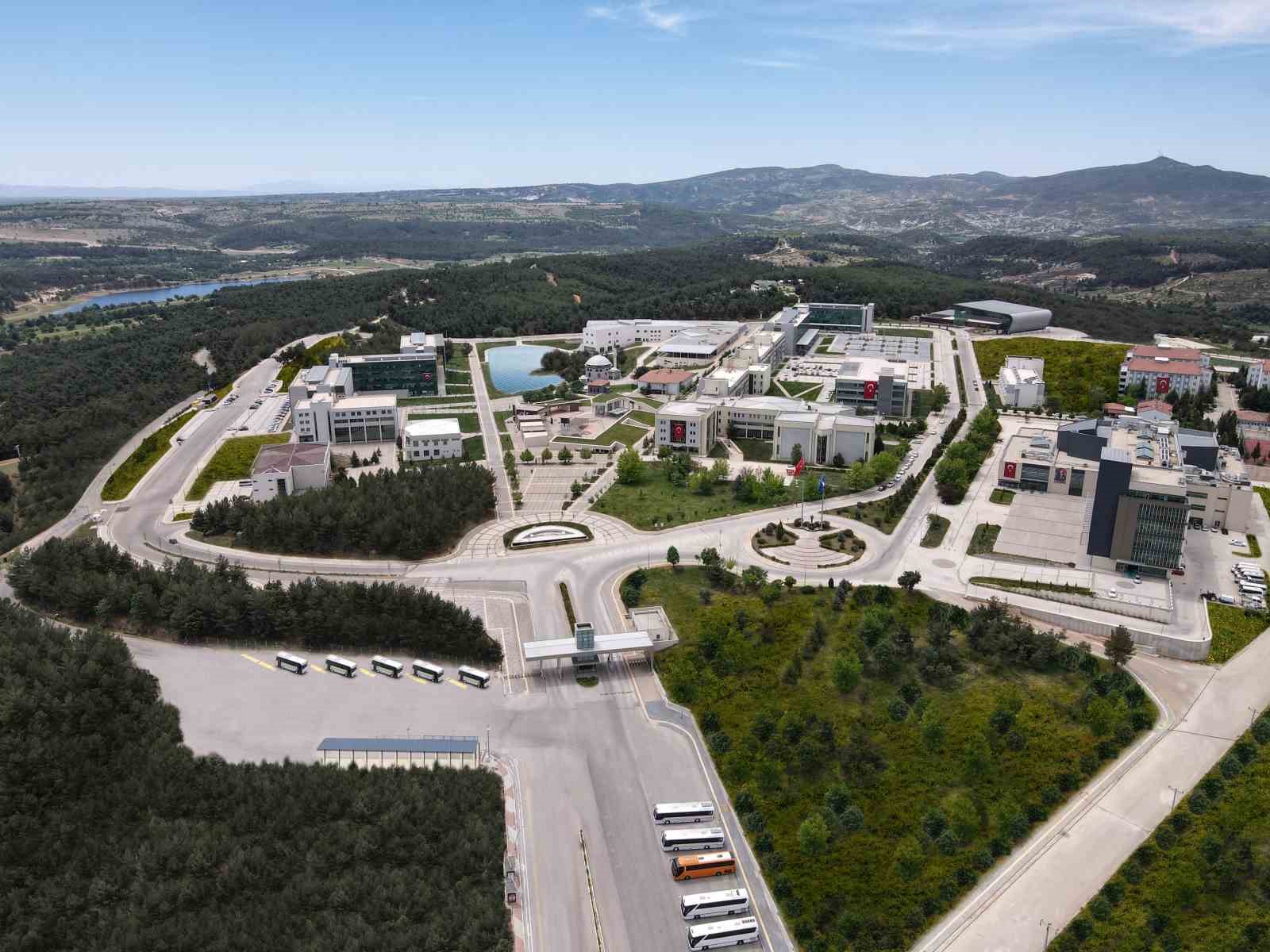 UŞAK ÜNİVERSİTESİ YÜKSEKÖĞRETİM KALİTE KURULU’NDAN (YÖKAK) KURUMSAL AKREDİTASYON BELGESİ ALMAYA