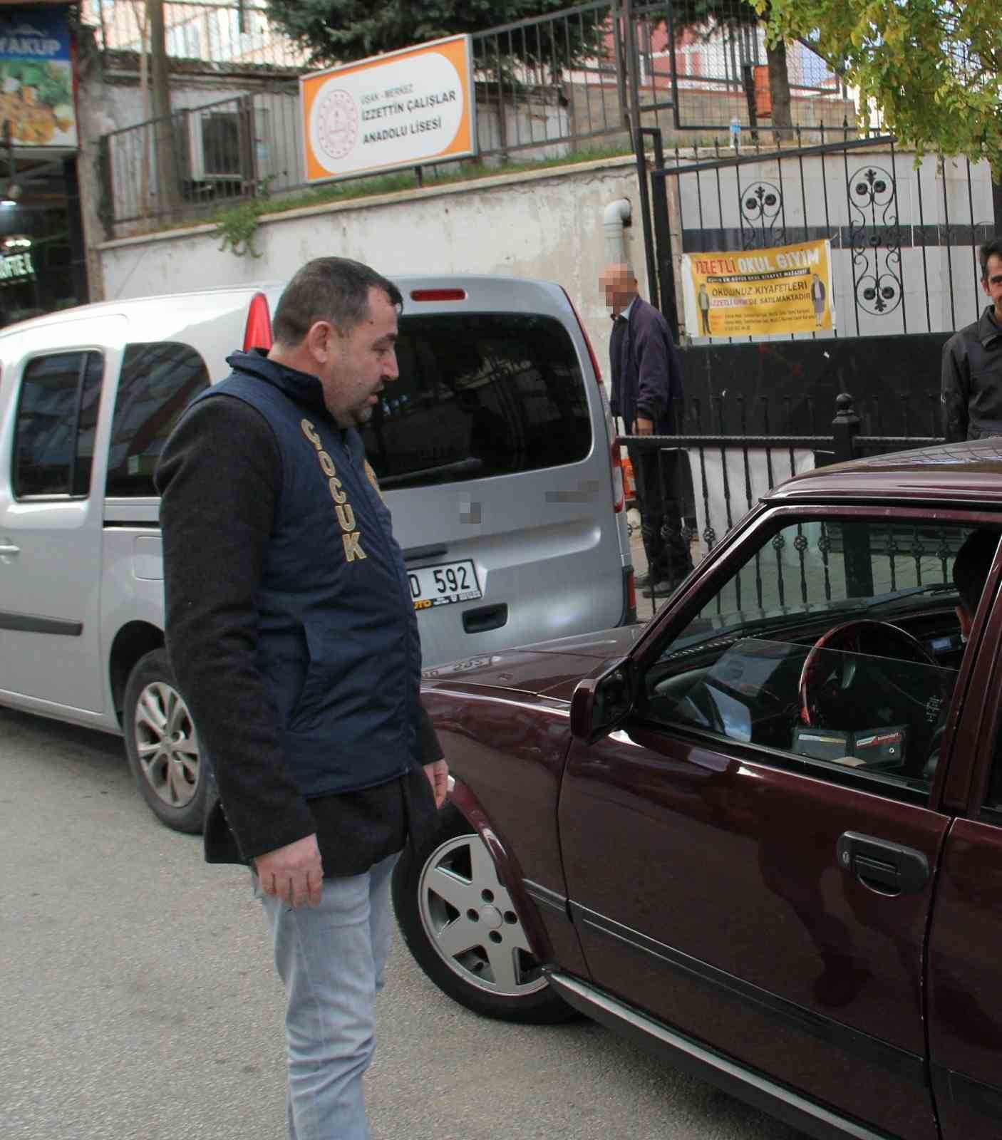 UŞAK’TA POLİS EKİPLERİ, GEÇEN HAFTA YAPTIKLARI UYGULAMADA 20 BİN 817