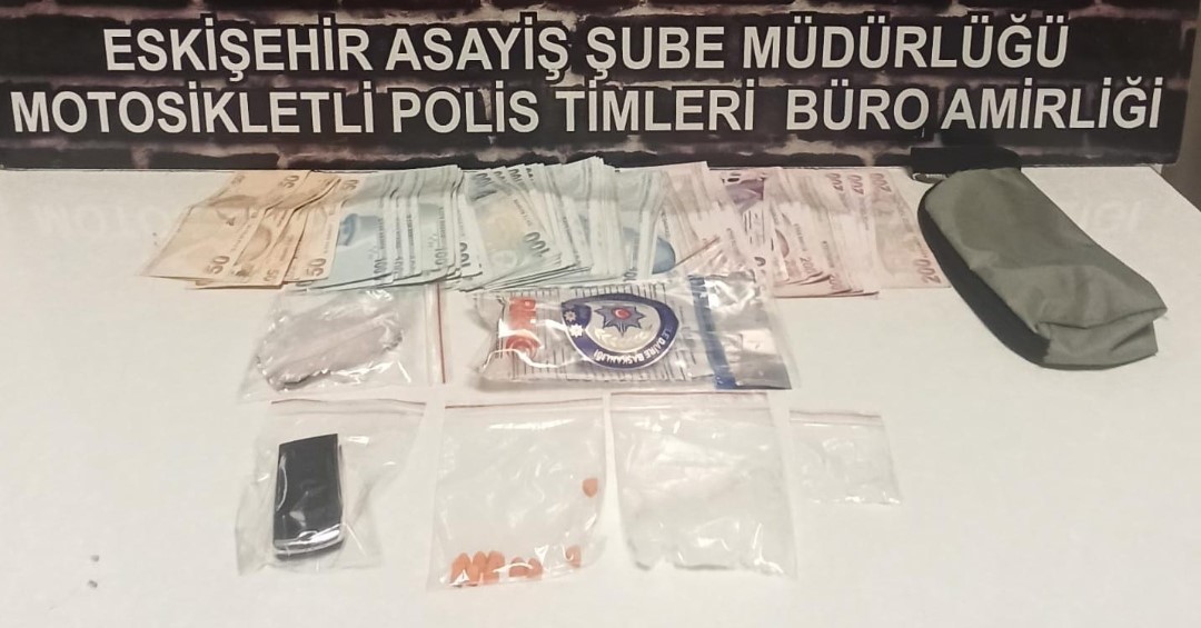 ŞAHSIN YAPILAN ÜST ARAMASINDA, 16,41 GRAM METAMFETAMİN, 10 ADET UYUŞTURUCU