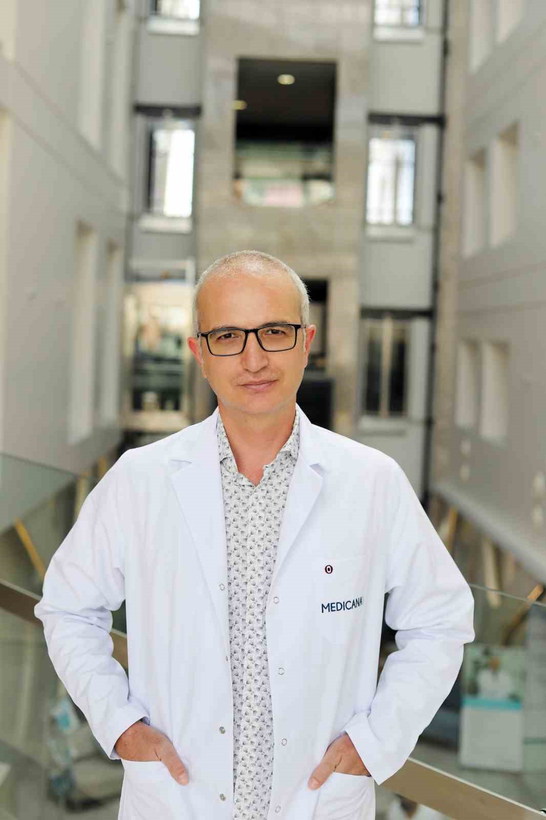 KULAK BURUN BOĞAZ UZMANI DOÇ. DR. KASIM DURMUŞ,  ZAMANINDA