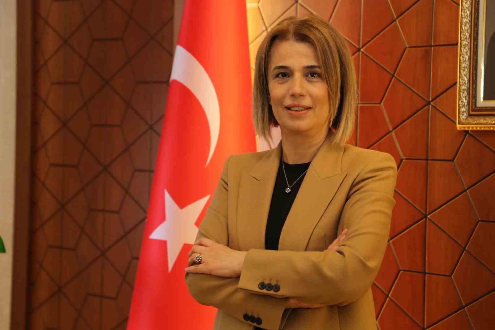 NEVŞEHİR VALİSİ İNCİ SEZER BECEL, ANNELER GÜNÜ DOLAYISIYLA BİR MESAJ