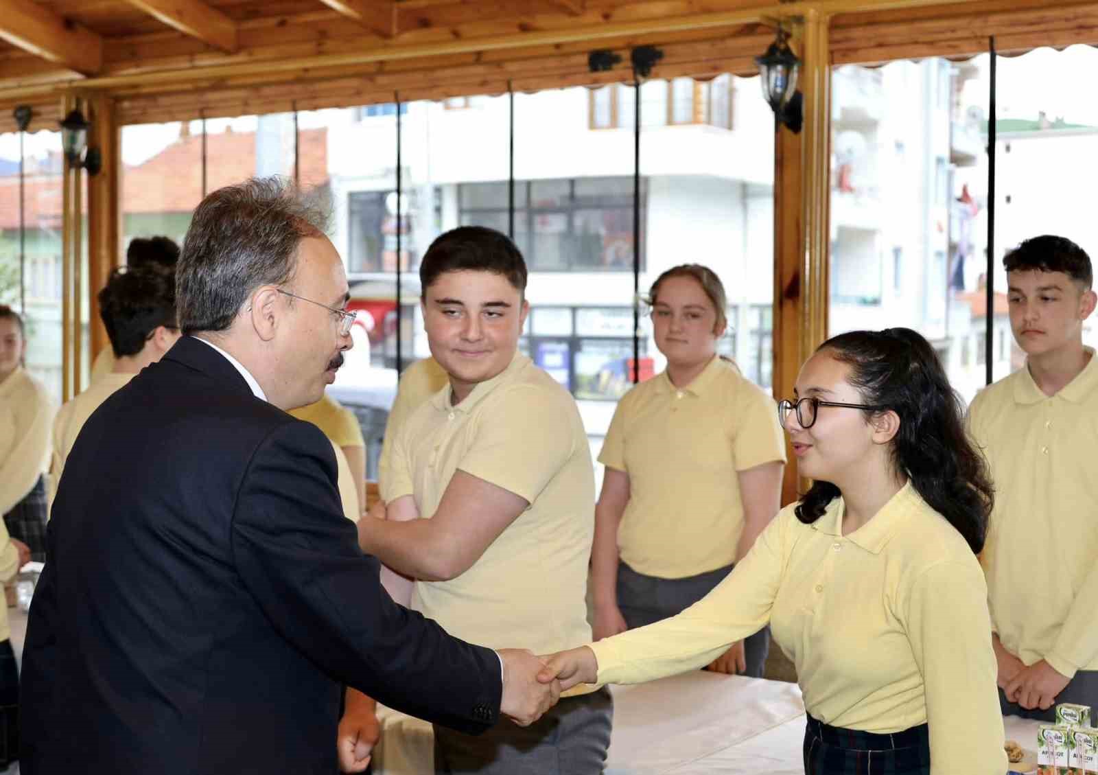 BİLECİK VALİSİ DR. KEMAL KIZILKAYA, GÖLPAZARI’NDA İL GENELİNDE YAPILAN SEVİYE