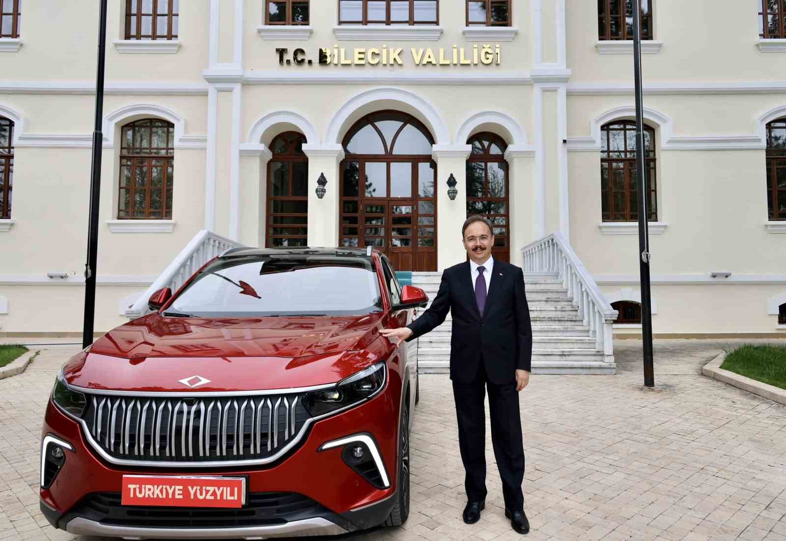 BİLECİK VALİSİ DR. KEMAL KIZILKAYA TOGG’UN DİREKSİYONUNDA HEYECANLI ANLAR YAŞADI