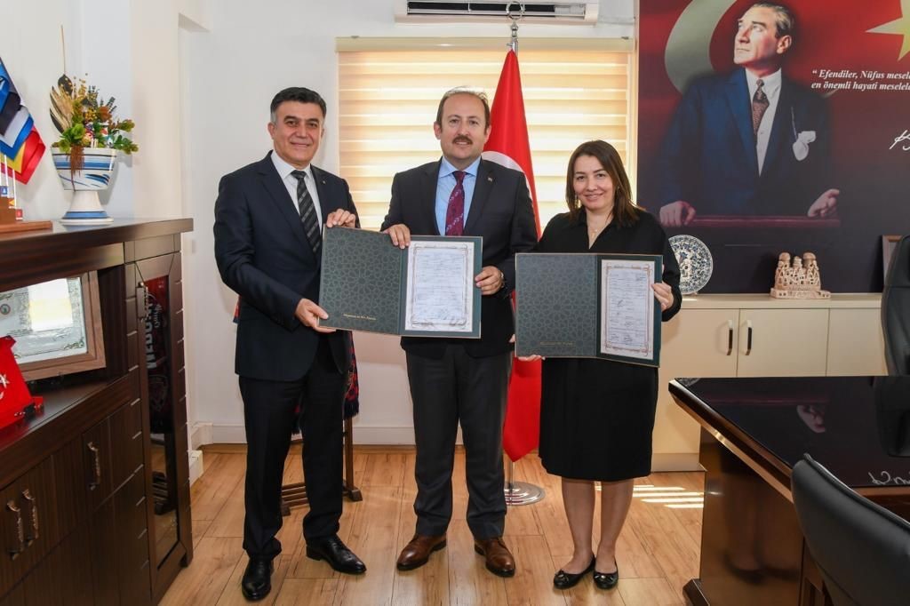 VALİMİZ ALİ HAMZA PEHLİVAN EŞİ YILDIZ PEHLİVAN İLE BİRLİKTE, İL