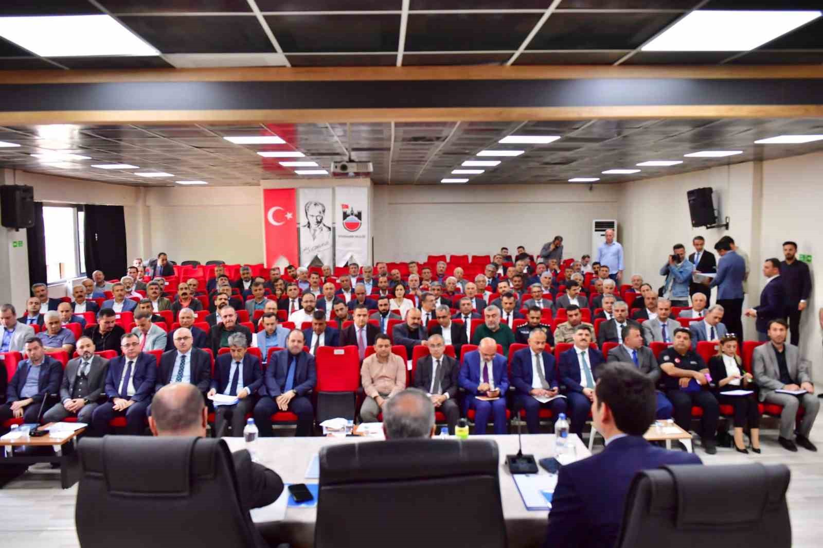 DİYARBAKIR VALİSİ VE BÜYÜKŞEHİR BELEDİYE BAŞKAN VEKİLİ ALİ İHSAN SU,