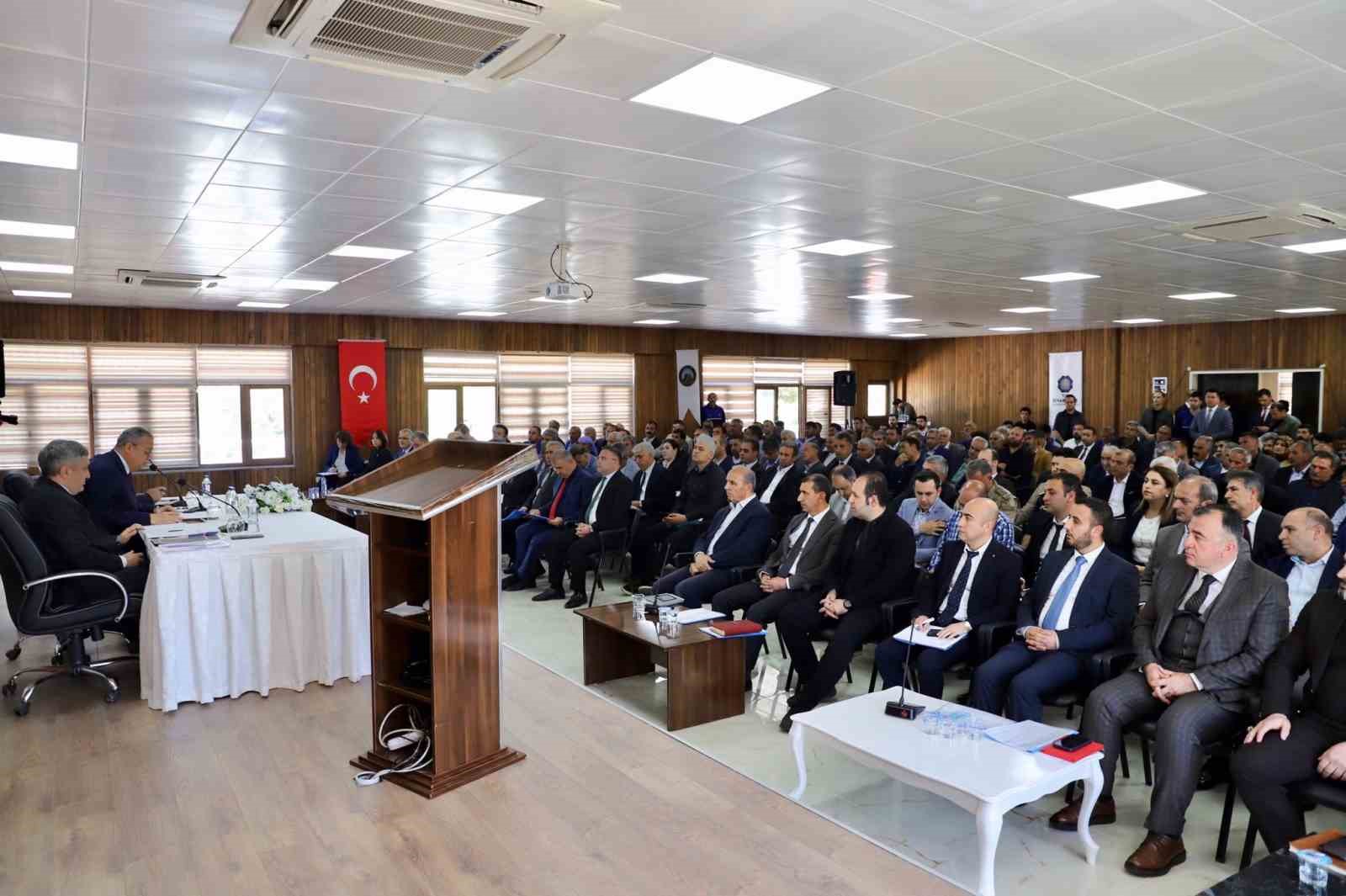 DİYARBAKIR VALİSİ VE BÜYÜKŞEHİR BELEDİYE BAŞKAN VEKİLİ ALİ İHSAN SU,