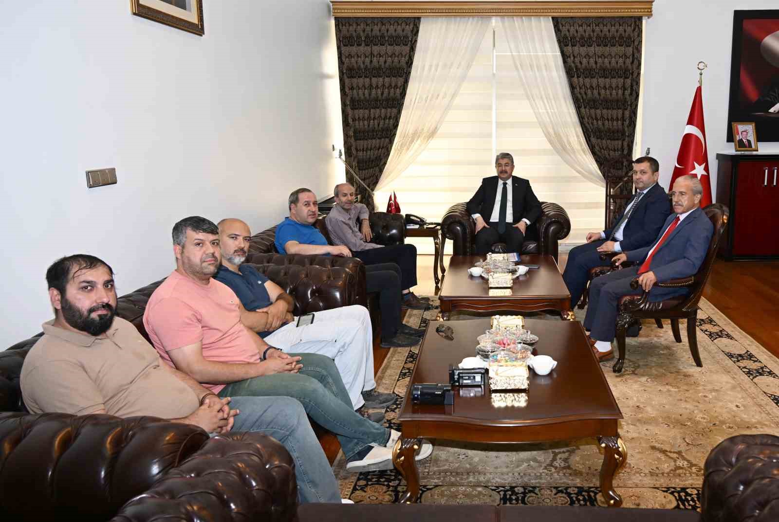 OSMANİYE VALİSİ ERDİNÇ YILMAZ ŞEHİRDE BASIN MENSUPLARINA ŞEHİRDEKİ SON DURUMU