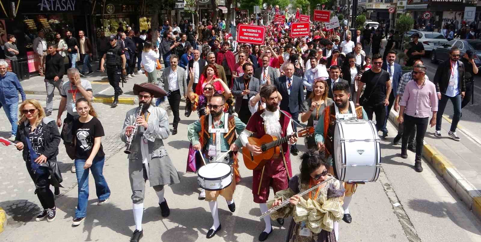 VAN DEVLET TİYATROSU TARAFINDAN BU YIL 20’NCİSİ DÜZENLENEN ‘VAN AKDAMAR