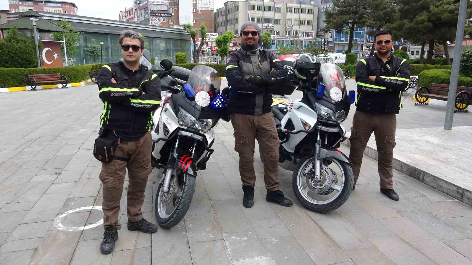 VAN’DA YOĞUN TRAFİK VEYA MİNİBÜS AMBULANSLARIN ULAŞAMADIĞI YERLERE DAHA HIZLI