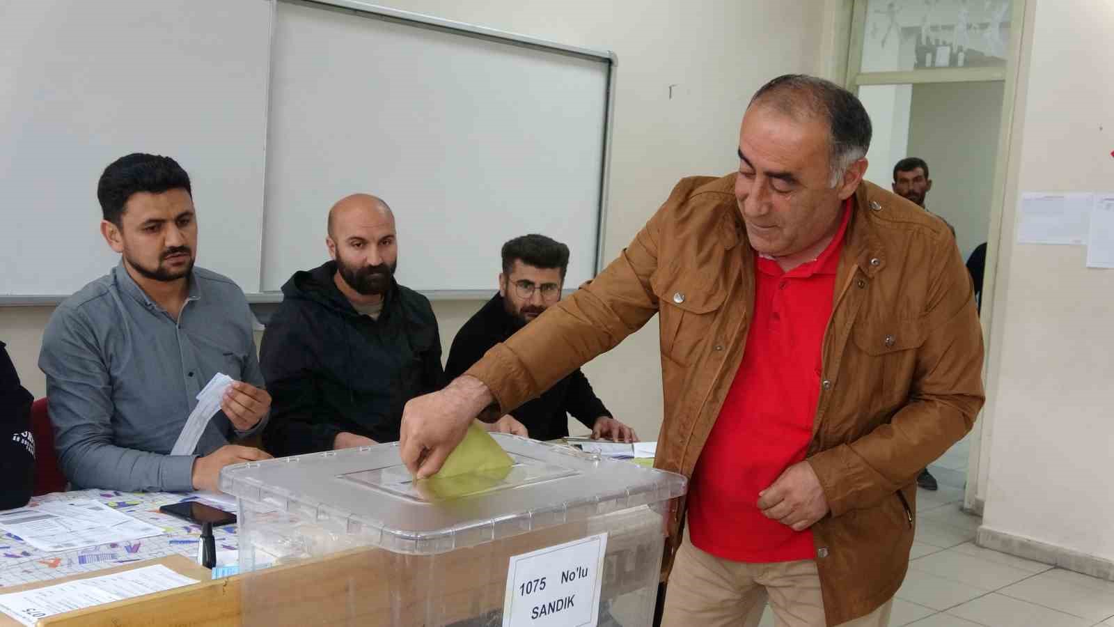 TÜM TÜRKİYE'DE OLDUĞU GİBİ VAN'DA DA CUMHURBAŞKANI VE 28. DÖNEM