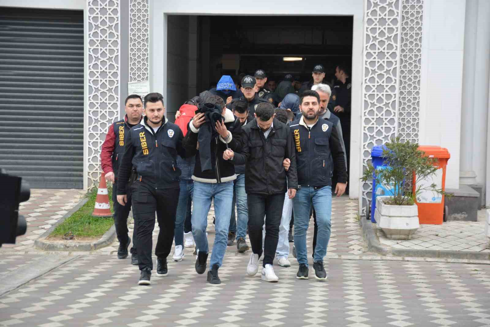 KAHRAMANMARAŞ MERKEZLİ DEPREMLERİN ARDINDAN İNTERNET ÜZERİNDEN SAHTE KARAVAN VE KONTEYNER