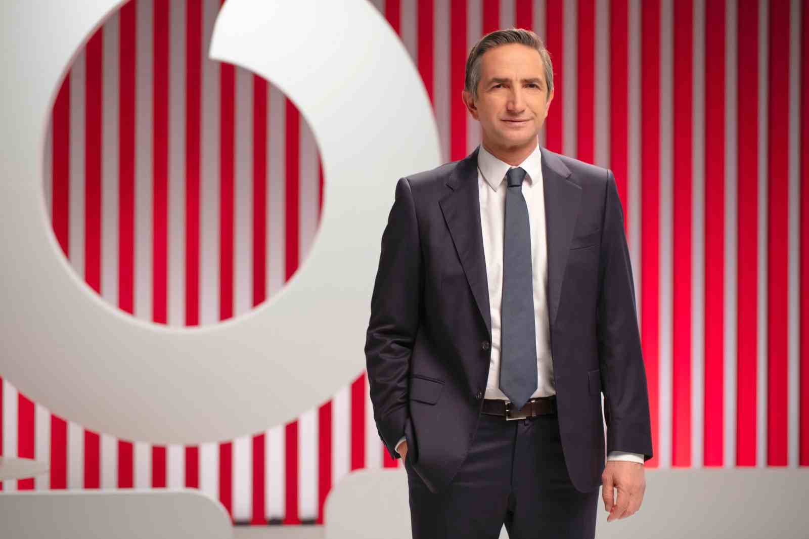 VODAFONE TÜRKİYE, 2022-23 MALİ YILI SERVİS GELİRLERİNİ GEÇEN YILA GÖRE