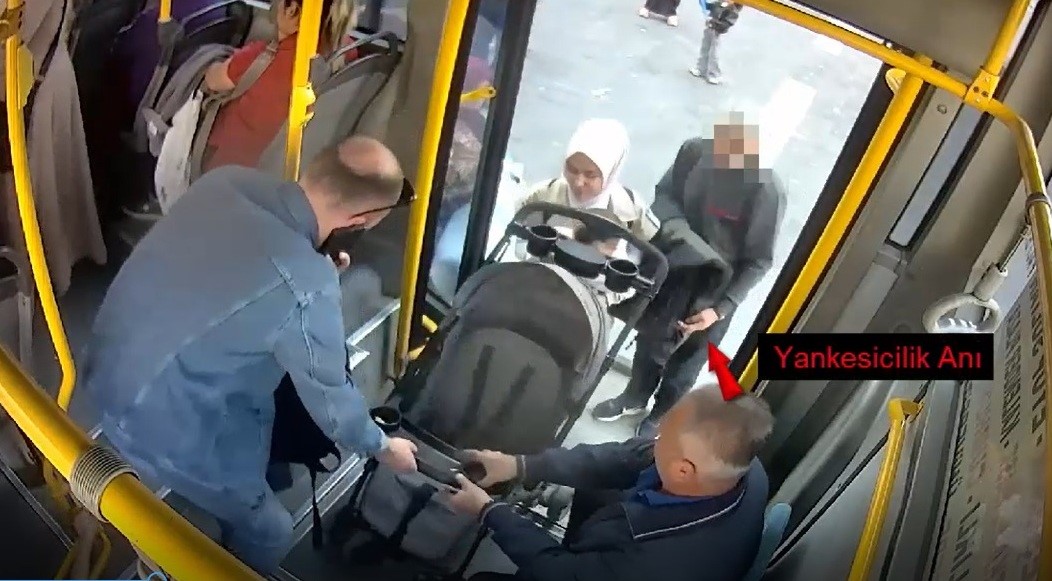 GAZİANTEP'TE BİR ŞAHIS, BEBEK ARAMASINA YARDIM ETME BAHANESİYLE YANAŞTIĞI KADININ
