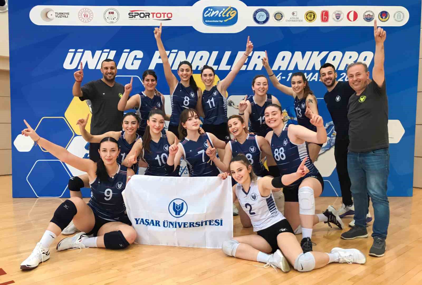YAŞAR ÜNİVERSİTESİ KADIN VOLEYBOL TAKIMI, TÜRKİYE ÜNİVERSİTE SPORLARI FEDERASYONUNUN DÜZENLEDİĞİ