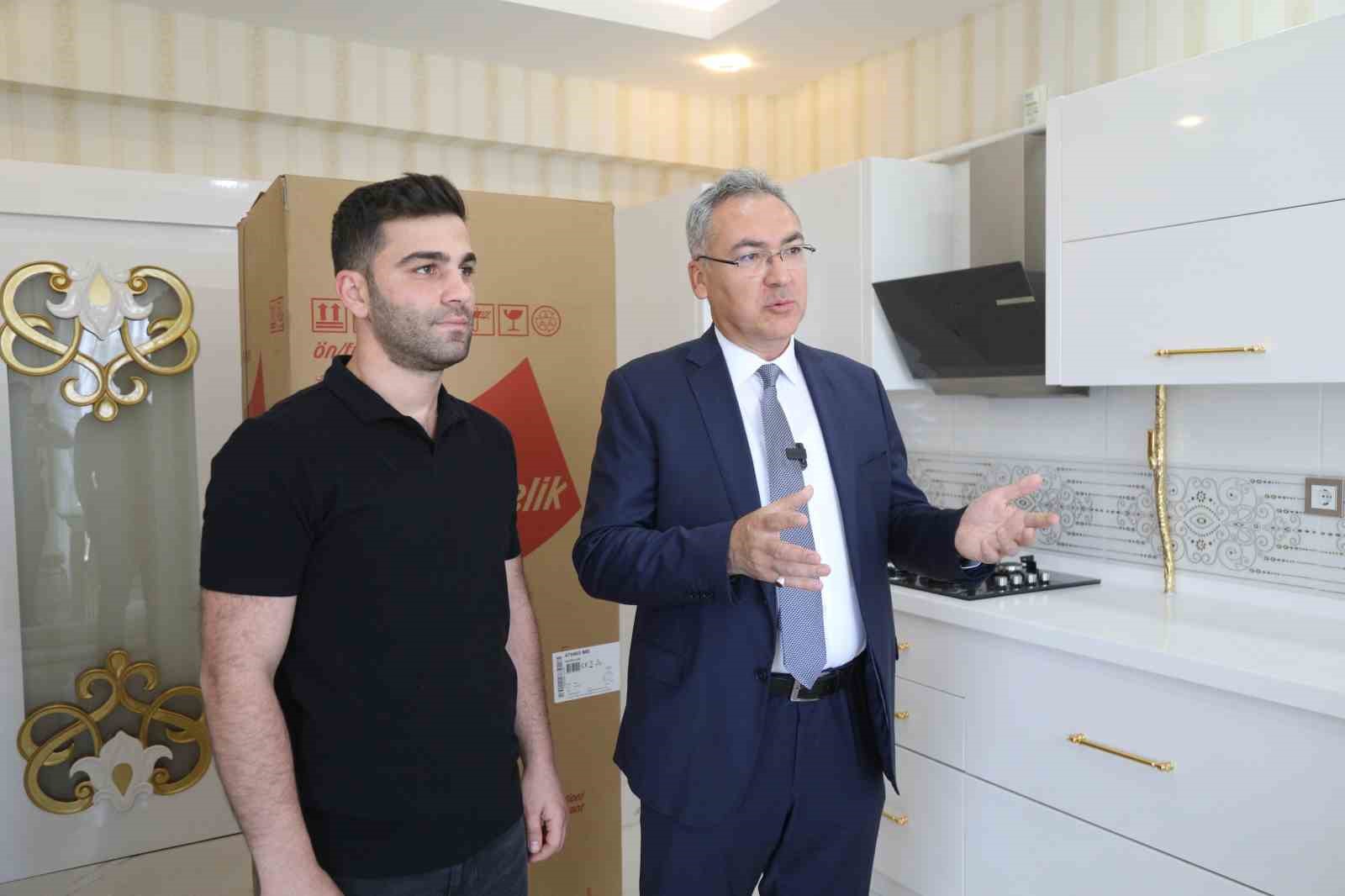 GAZİANTEP BÜYÜKŞEHİR BELEDİYESİ’NİN (GBB), BU YIL DÜNYA EVİNE GİRECEK GENÇ