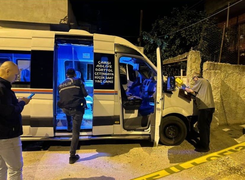 ADANA’DA GECE SİLAHLI SALDIRIYA UĞRAYAN DOLMUŞ SÜRÜCÜSÜ MEHMET KAÇAN HAYATINI