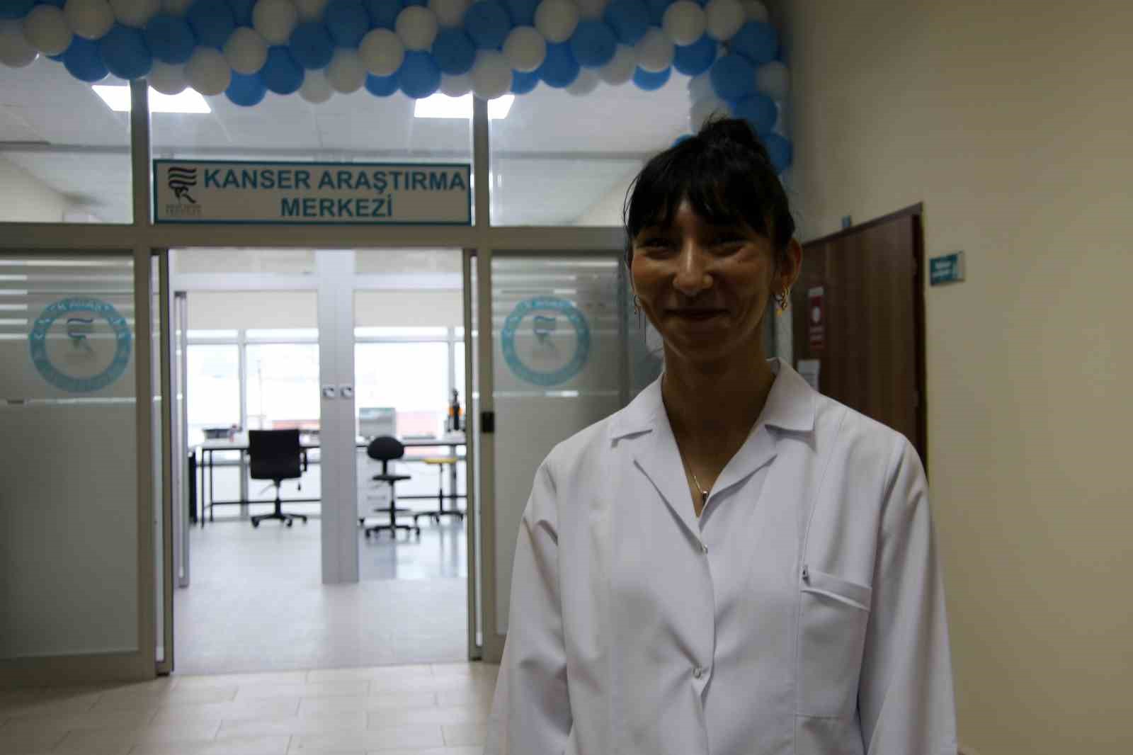 DOKTOR ÖĞRETİM ÜYESİ NAZLIHAN ASTOPAL, AÇILAN KANSER ARAŞTIRMA MERKEZİ SAYESİNDE
